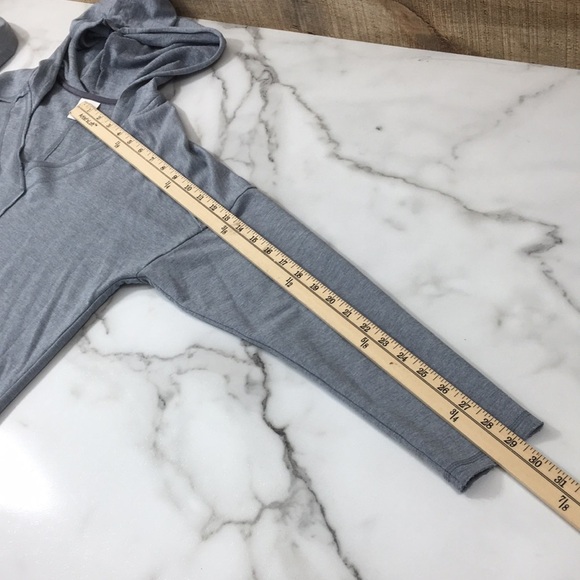 Cabi Gray Heather‎ Easy Hoodie Womens Small Step Hem Pullover Loungewear - Picture 9 of 11